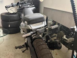 HUSQVARNA SVARTPILEN 401 – 2021 – WIE NEU! UNTER 150 KM