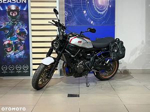 YAMAHA XSR