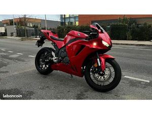 HONDA CBR 600 RR 2024 - 3470 KM