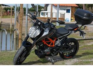 KTM DUKE 125 – 2023 – TRÈS BON ÉTAT – MOTEUR HS
