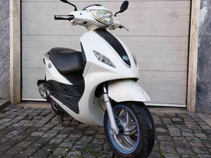 PIAGGIO FLY 125 CC PONTINHA E FAMÕES