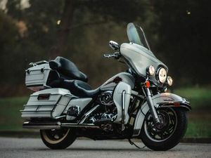 HARLEY-DAVIDSON FLHTCU ULTRA CLASSIC ELECTRA GLIDE GONDOMAR
