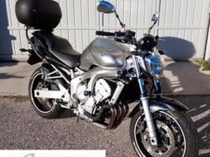 YAMAHA FZ6