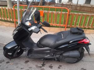 YAMAHA X-MAX 125