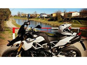 VENDO APRILIA DORSODURO 1200 (2010 - 11) USATA A MILANO (CODICE 9880579) - MOTO.IT