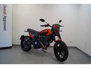 VENDO DUCATI SCRAMBLER 800 FULL THROTTLE (2023 - 24) USATA A VARESE (CODICE 9882999) - MOTO.IT