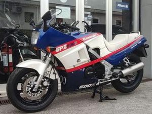 KAWASAKI GPZ 600 R TRICOLOR