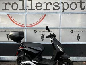 PIAGGIO 1 ONE ELEKTRO TOPCASE 1 HD.