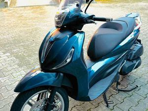 PIAGGIO BEVERLY 400, EZ 06/24, 5900 KM, UNFALLFREI