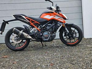 KTM KTM-DUKE-125 - 1.TE HAND - TIEFERGELEGT