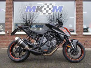 KTM 1290 SUPER DUKE R 1.HAND REIFEN & KETTENKIT NEU