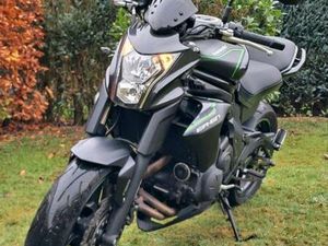 KAWASAKI ER6N NUR 2987 KM GELAUFEN (1 HAND)