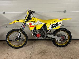 SUZUKI RM 250
