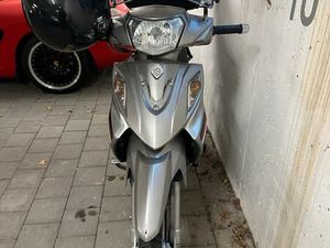 MOTORRAD, MOTORROLLER, ROLLER ,SUZUKI, 125 CCM