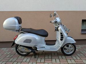 PIAGGIO VESPA GTS 300/125 / BEZWYPADKOWY / ABS ASR / 250/125 CEGIELNIA