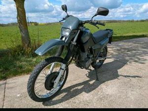 YAMAHA XT 600