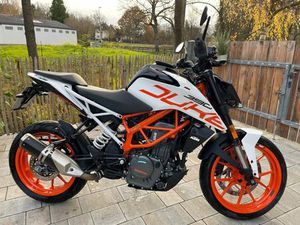 KTM DUKE 390