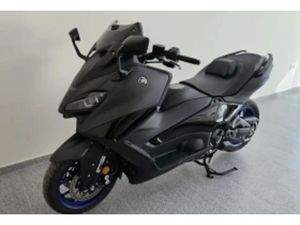 YAMAHA T-MAX 560