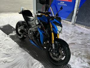 SUZUKI GSX 1000