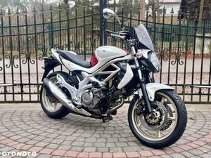 SUZUKI GLADIUS
