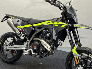 FANTIC XMF 125 SM PERFORMANCE ABS MY 2026