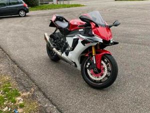 YAMAHA R1 - GOED ONDERHOUDEN, VEEL OPTIES! — MOTOREN | YAMAHA — MARKTPLAATS