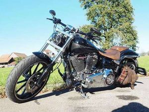 HARLEY-DAVIDSON BREAKOUT