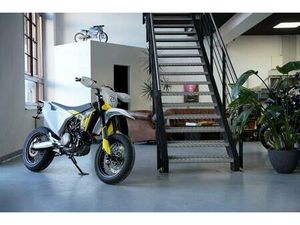 HUSQVARNA SUPERMOTO SM 701 | ABS | REMUS |