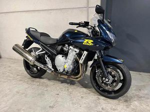 ② SUZUKI GSF1250S BANDIT MET WEINIG KM'S IN MOOIE STAAT