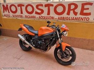 TRIUMPH SPEED FOUR BABY 600 - 2003