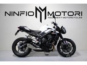 TRIUMPH STREET TRIPLE R - 2024
