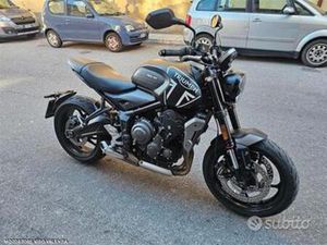 TRIUMPH TRIDENT 660 ABS