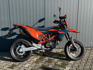 KTM 690 SMC-R 2026