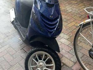 ZIP 125CC SKIPPER LX WOK — SCOOTERS | PIAGGIO — MARKTPLAATS