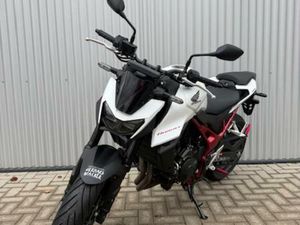 HONDA HORNET 750 SEHR GEPFLEGT MIT GARANTIE