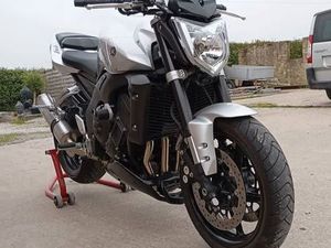 YAMAHA FZ1
