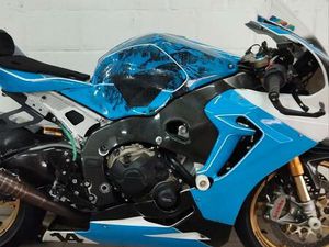 ② LAME DE FEU HONDA CBR 1000 RR SP