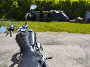 SUPERBE STREETBOB HARLEY DAVIDSON 1584