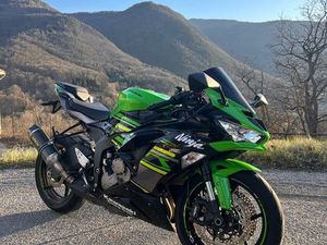 KAWASAKI ZX6R