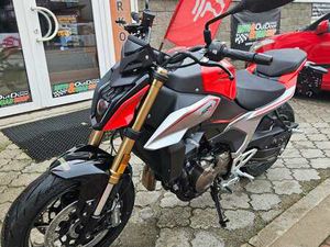 QJ MOTOR SRK 600, ZÁRUKA 3 ROKY, 41/35KW, NAVIGACE Z TELEFONU, BREMBO