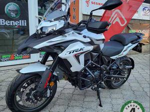 BENELLI TRK 502 TRAVELER ABS, AKCE KUFRY, ZÁRUKA 4 ROKY