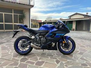 YAMAHA YZF R7 2025 NUOVA