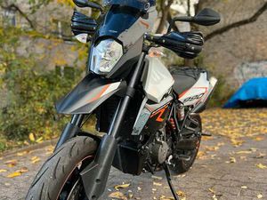 KTM 990 SUPERMOTO – SEHR GEPFLEGT, UNFALLFREI & STURZFREI