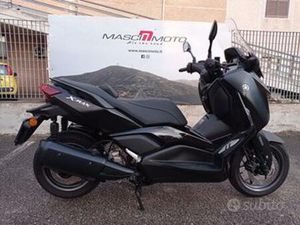 YAMAHA X-MAX 300 TECH MAX