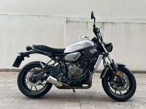YAMAHA XSR 700 ABS ARGENTO
