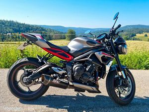 STREET TRIPLE R 2020