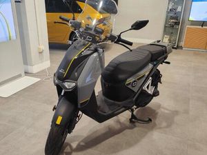 SUPER SOCO CPX 125 2024 – ÉLECTRIQUE, QUASI NEUF, PRÊT À ROULER