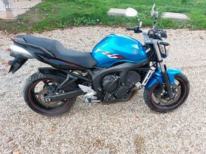 MOTO YAMAHA FZ6 S2