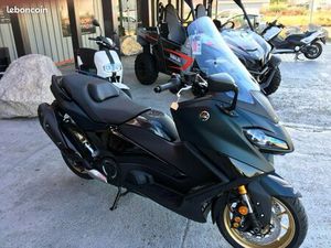 YAMAHA 560 TMAX TECH MAX