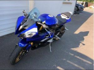 YAMAHA R6